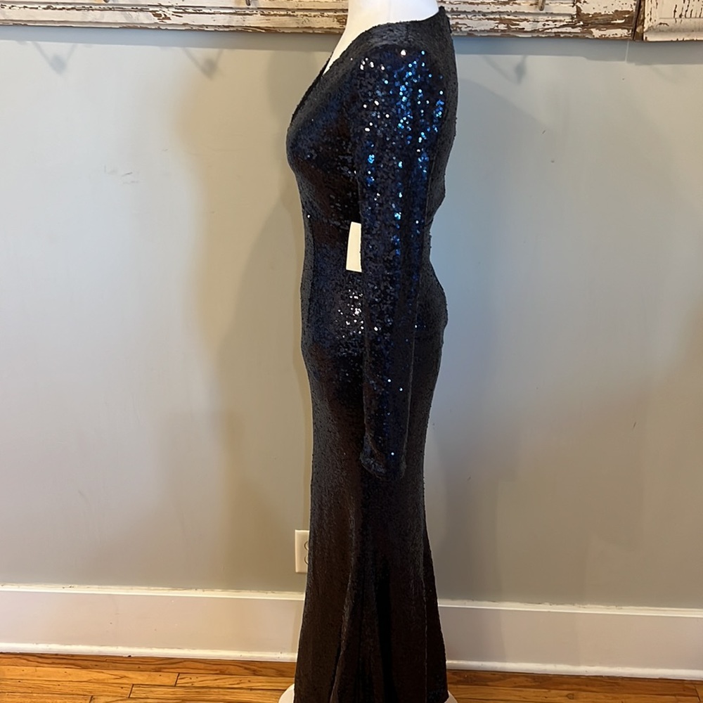 Lulu's Navy Sequin Long Sleeve V-Neck Prom Dress - Picture 4 of 9